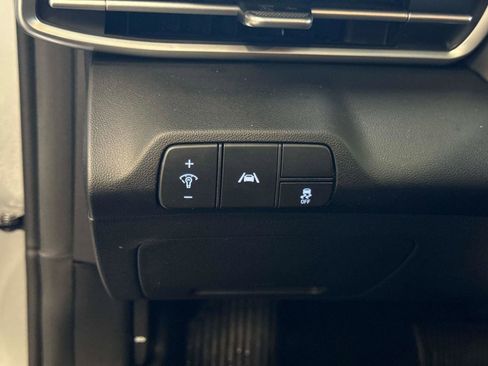 Used 2023 Hyundai Elantra SEL w/ Convenience Package image 29