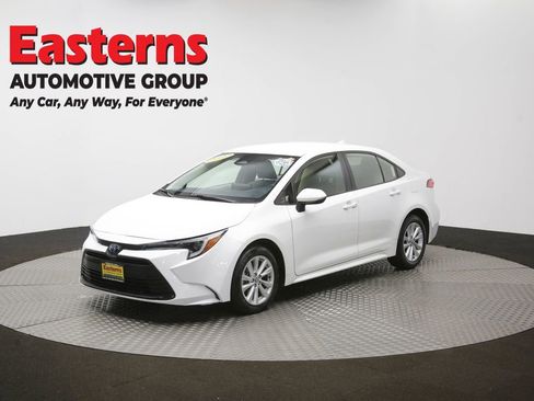 Used 2024 Toyota Corolla LE w/ LE Convenience Package FWD image 55