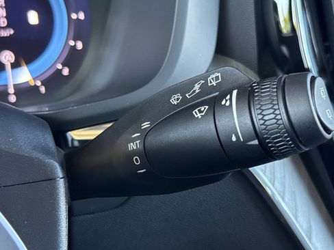 Used 2025 Volvo XC60 B5 Plus image 31