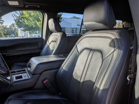 Used 2021 Ford Expedition Max Limited image 15