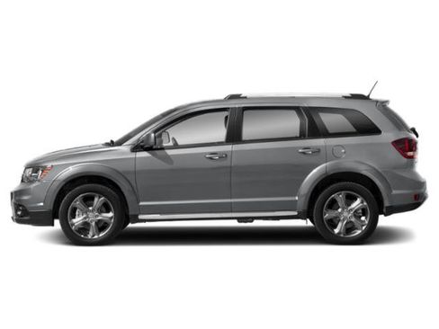 Used 2019 Dodge Journey Crossroad FWD image 3