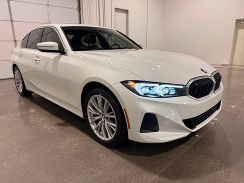 Used 2024 BMW 330i xDrive Sedan w/ Convenience Package AWD/4WD image 3