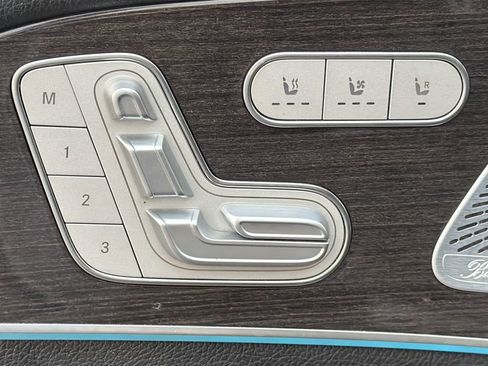 Used 2020 Mercedes-Benz GLE 350 GLE 350 w/ 3rd Row Seat Package image 25