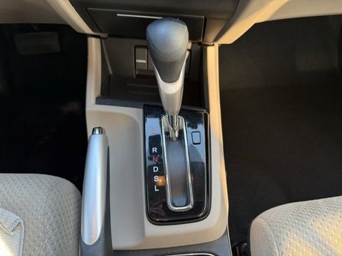 Used 2015 Honda Civic Hybrid image 18