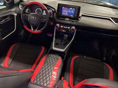 Used 2021 Toyota RAV4 XLE w/ Convenience Package AWD/4WD image 18