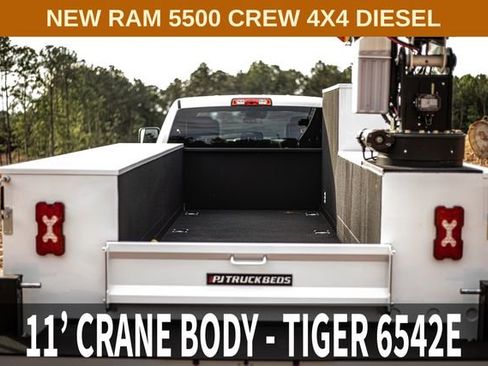 New 2025 RAM 5500 Tradesman AWD/4WD image 7