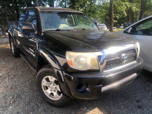 Used 2011 Toyota Tacoma 4x4 Access Cab w/ SR5 Pkg #2 image 2