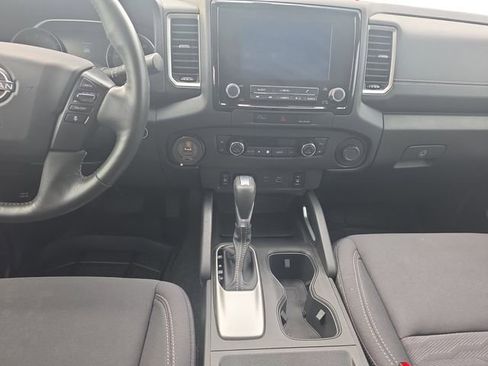 Used 2024 Nissan Frontier SV w/ SV Convenience Package RWD image 13
