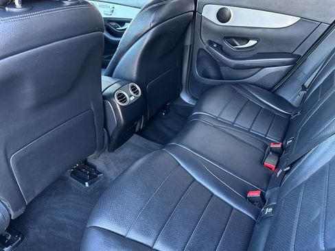 Used 2021 Mercedes-Benz GLC 300 image 13