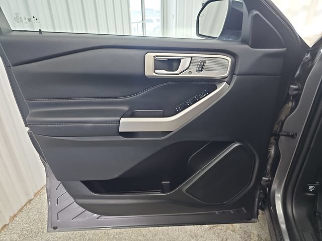 Certified 2023 Ford Explorer XLT w/ Equipment Group 202A AWD/4WD image 10