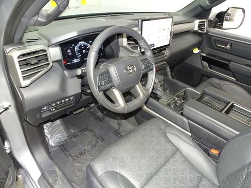 Used 2025 Toyota Tundra Limited image 21