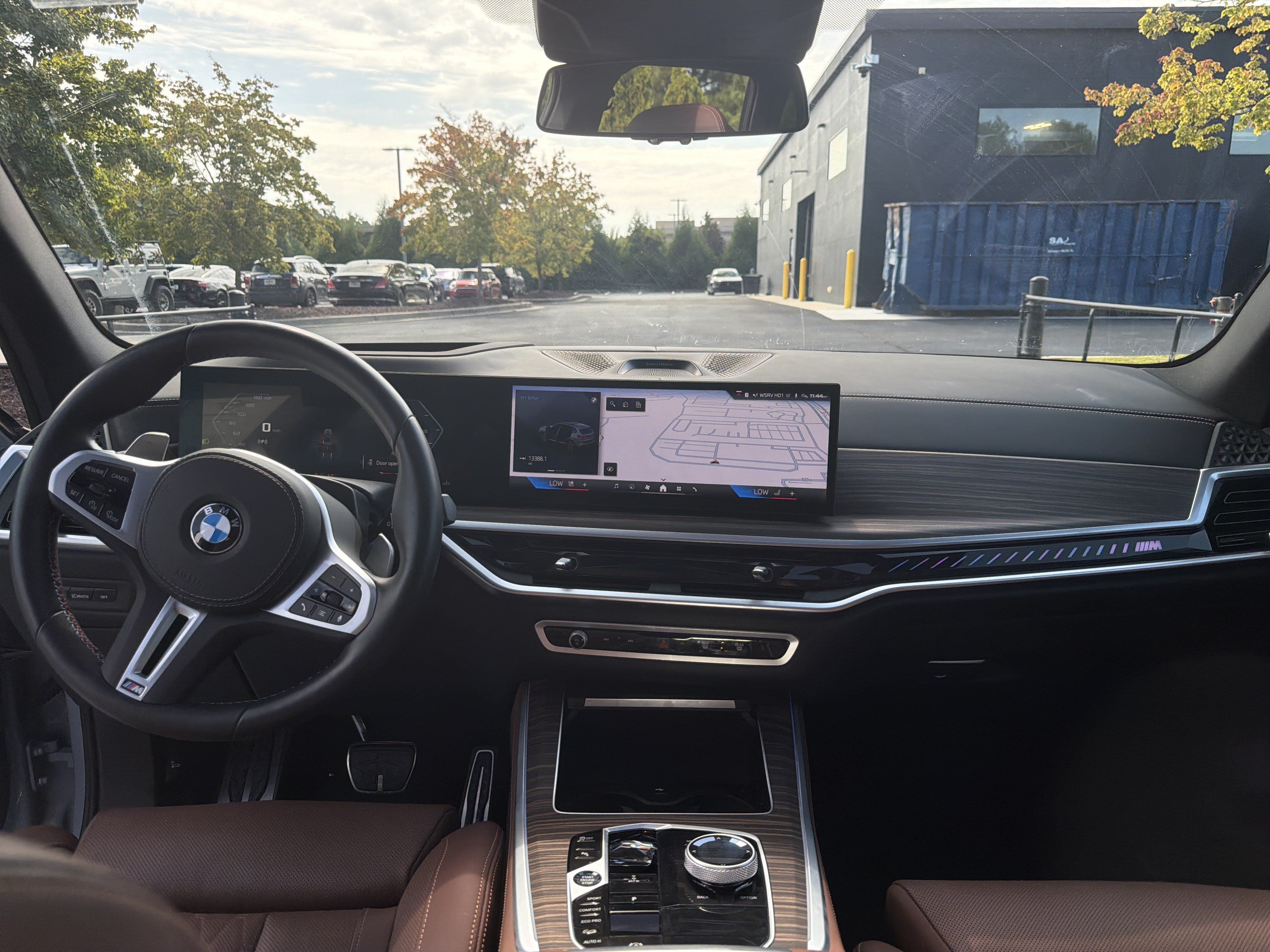 Used 2025 BMW X5 M60i AWD/4WD image 43