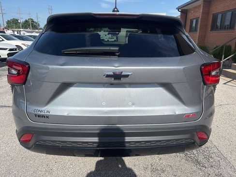 Used 2026 Chevrolet Trax RS w/ Sunroof Package FWD image 16