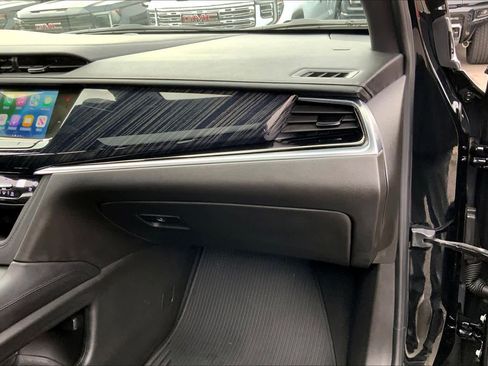 Used 2023 Cadillac XT6 Premium Luxury w/ Technology Package image 16