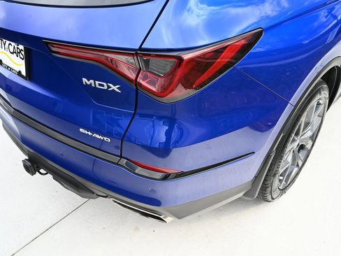 Used 2023 Acura MDX A-Spec image 12
