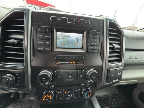 Used 2019 Ford F350 XLT w/ FX4 Off-Road Package AWD/4WD image 21
