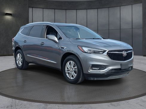 Used 2018 Buick Enclave Essence w/ Trailering Package image 8