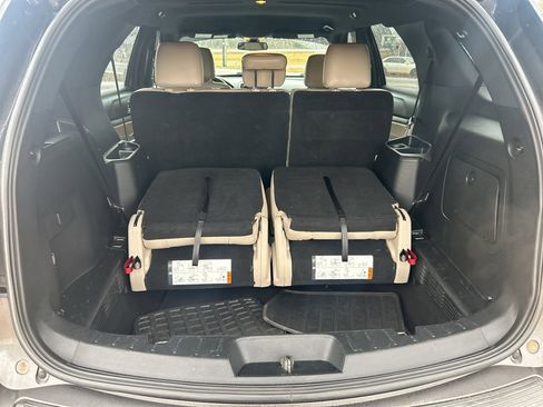 Used 2019 Ford Explorer XLT w/ Equipment Group 202A image 11