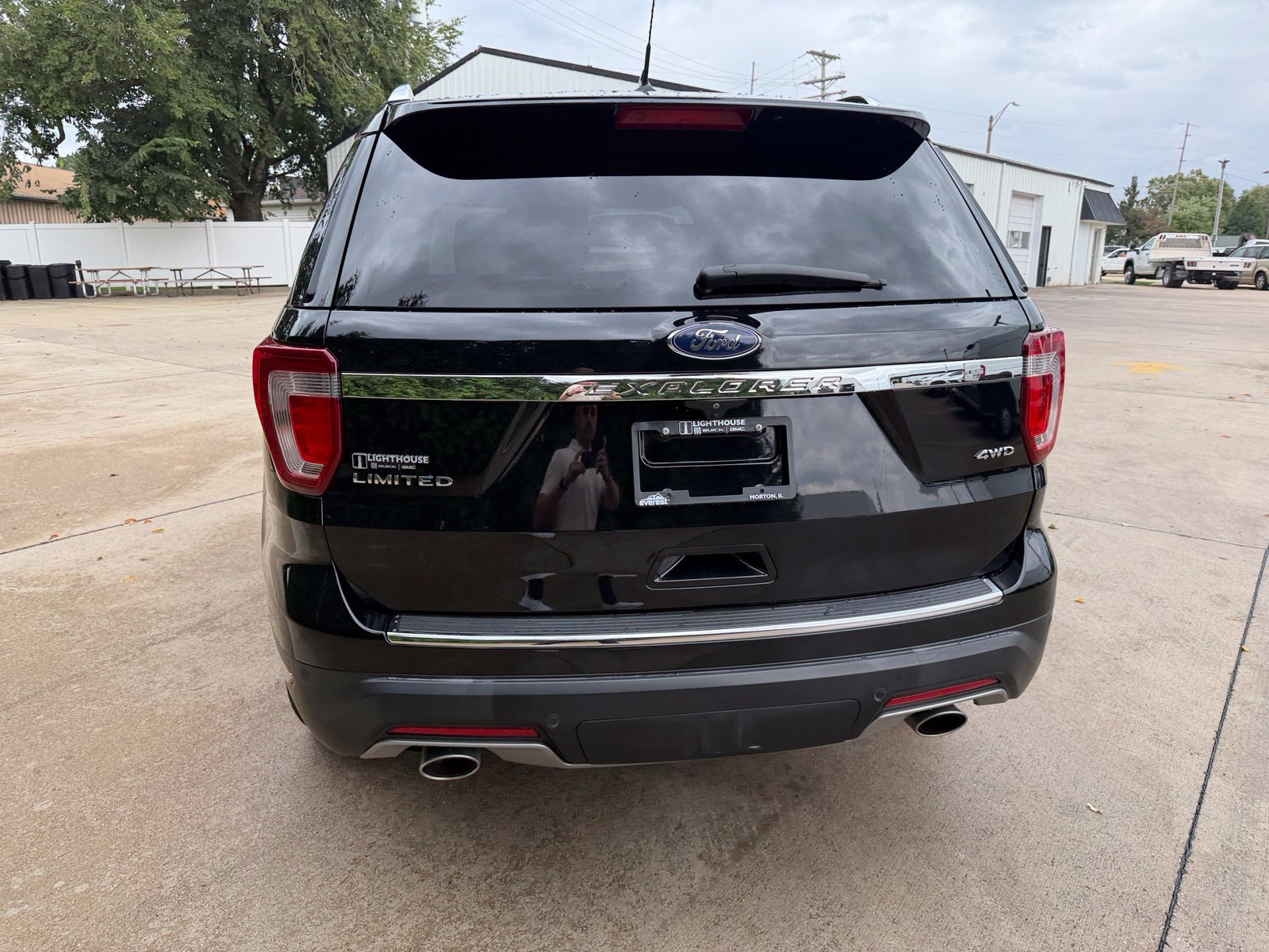 Used 2018 Ford Explorer Limited w/ Equipment Group 301A AWD/4WD image 31