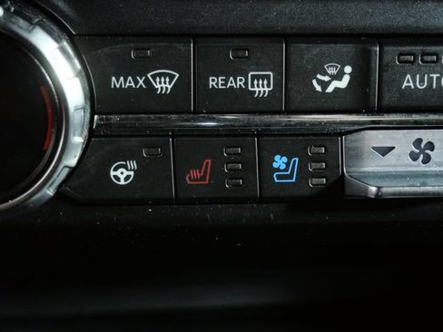Used 2021 Ford F150 Lariat w/ Equipment Group 502A High AWD/4WD image 29