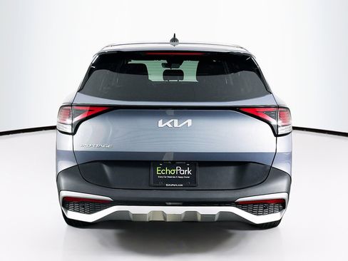 Used 2025 Kia Sportage LX image 7