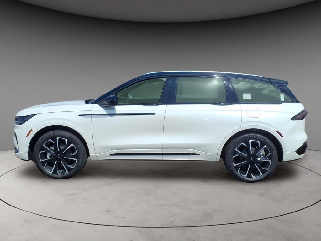 New 2026 Lincoln Nautilus Reserve AWD/4WD image 2