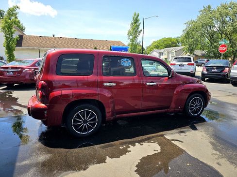 Used 2009 Chevrolet HHR LT image 12