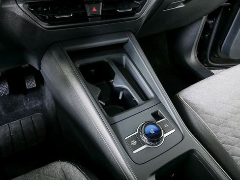 Certified 2025 Volkswagen Tiguan S w/ 18" Wheel Package image 16