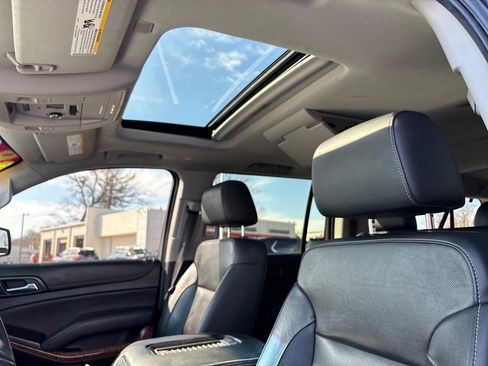 Used 2020 Chevrolet Suburban Premier image 24