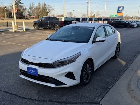 Used 2023 Kia Forte LXS w/ LXS Technology Package image 32