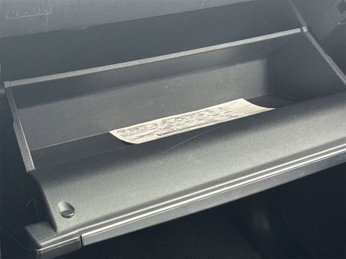 Used 2021 Nissan Armada SL w/ Captain's Chairs Package image 37