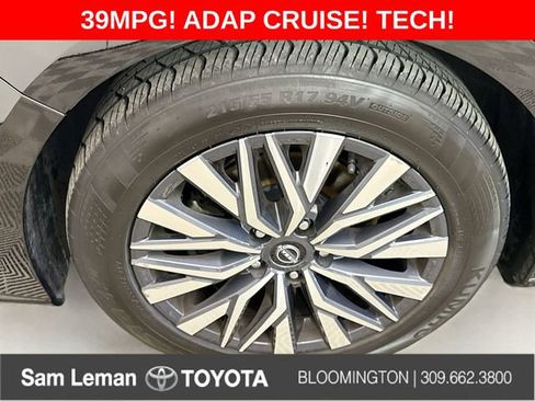 Used 2024 Nissan Altima 2.5 SV image 28