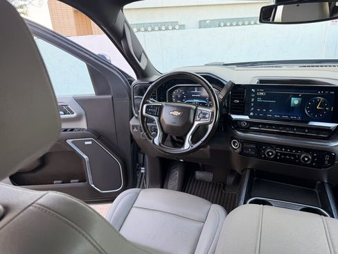 Used 2024 Chevrolet Silverado 3500 LTZ w/ LTZ Convenience Package image 21