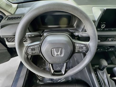 Used 2023 Honda Accord EX image 11