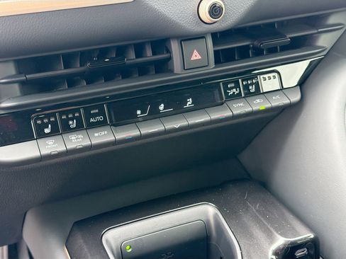 Used 2024 Toyota Crown Platinum image 33