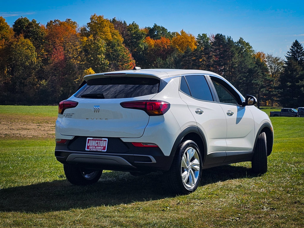 Used 2025 Buick Encore GX Preferred AWD/4WD image 4