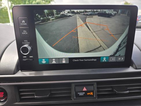 Used 2024 Honda Pilot EX-L image 13