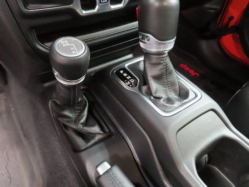 Used 2023 Jeep Wrangler Unlimited Sahara image 52