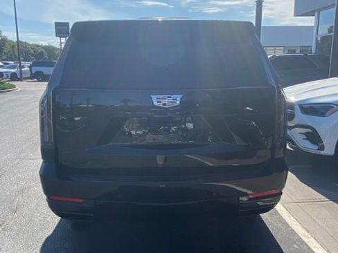 Used 2025 Cadillac Escalade ESV Premium Luxury w/ Touring Package AWD/4WD image 3