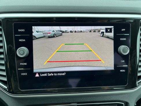 Used 2022 Volkswagen Atlas SE image 28