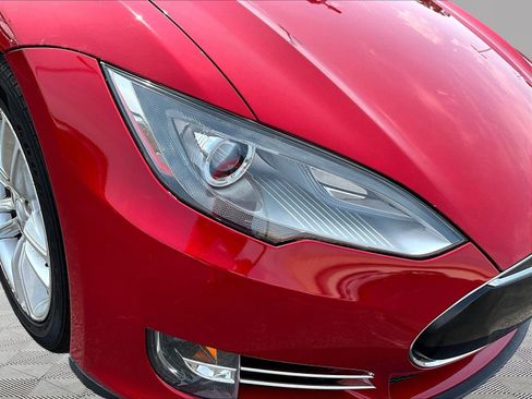 Used 2013 Tesla Model S RWD image 32