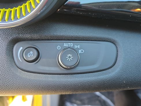 Used 2024 Chevrolet Trax ACTIV w/ Driver Confidence Package image 26