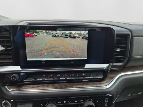 Used 2025 Chevrolet Silverado 1500 LT AWD/4WD image 23