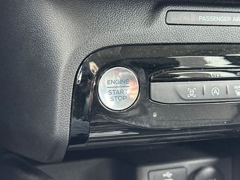 Certified 2025 Ford Escape Platinum image 23