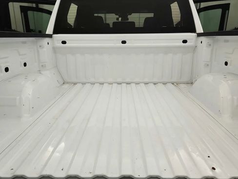 Used 2022 Chevrolet Silverado 1500 LT image 19