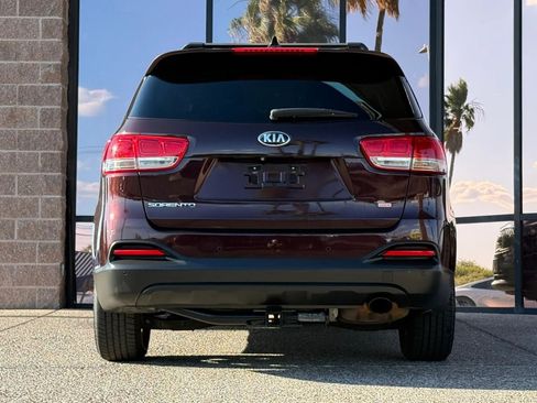 Used 2016 Kia Sorento FWD w/ LX Convenience Package image 10