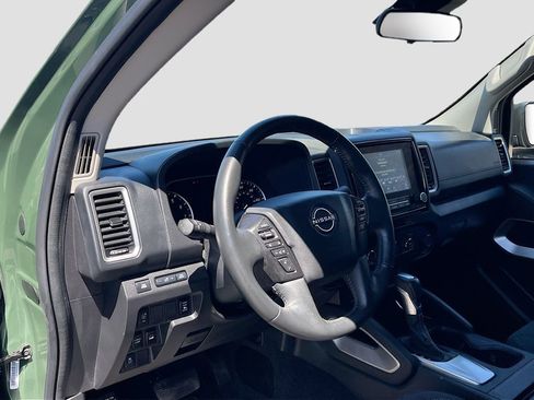 Used 2024 Nissan Frontier SV w/ SV Convenience Package AWD/4WD image 9