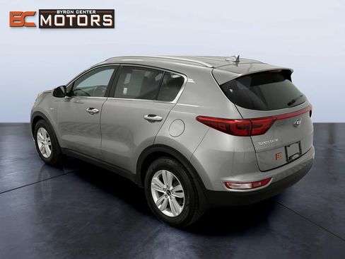 Used 2019 Kia Sportage LX w/ LX Popular Package AWD/4WD image 4