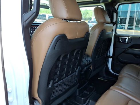 Used 2020 Jeep Wrangler Unlimited Rubicon AWD/4WD image 9
