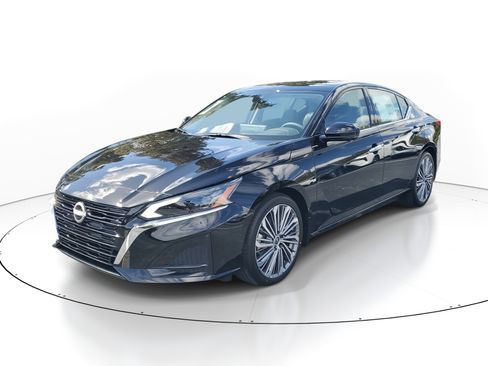 New 2025 Nissan Altima 2.5 SL FWD image 3